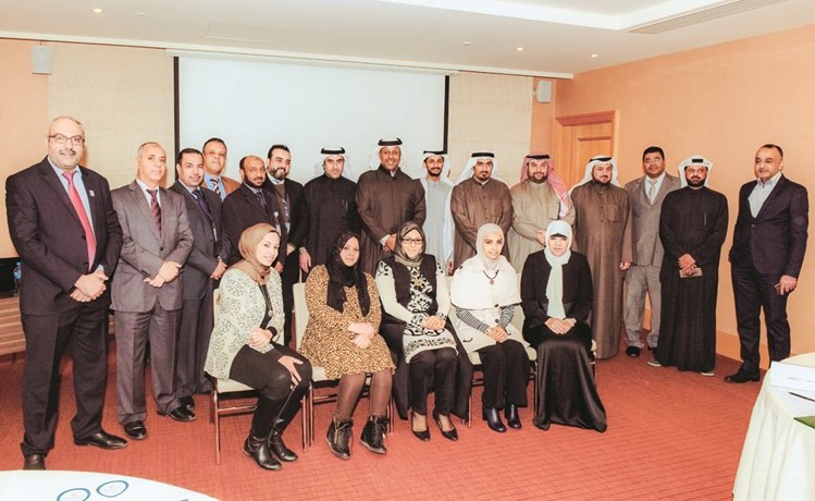 المشاركون في الدورة﻿
