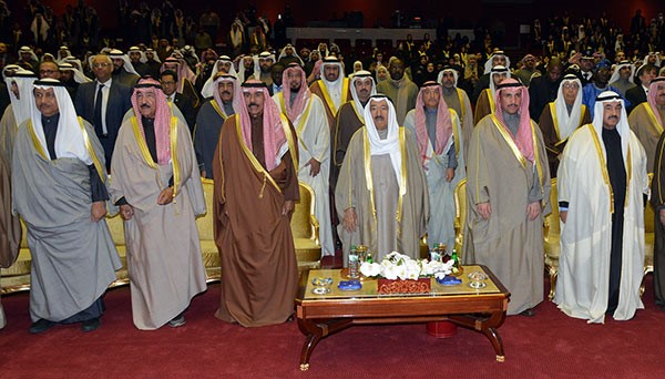  صاحب السمو الأمير الشيخ صباح الأحمد وسمو ولي العهد الشيخ نواف الأحمد ورئيس مجلس الأمة مرزوق الغانم والشيخ جابر العبدالله وسمو الشيخ ناصر المحمد وسمو رئيس مجلس الوزراء الشيخ جابر المبارك