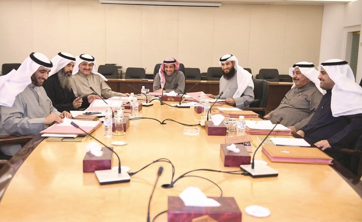 رئيس مجلس الأمة مرزوق الغانم مترئسا الاجتماع الدوري لمكتب المجلس﻿