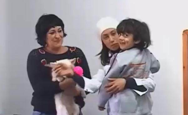 بالفيديو.. أطفال الاحتياجات الخاصة والعلاج بالحيوانات