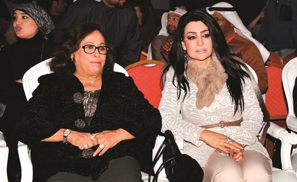 الفنانة القديرة حياة الفهد والنجمة هدى الخطيب﻿