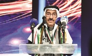 شخصية المهرجان الكاتب القدير عبدالعزيز السريع	(فريال حماد)﻿