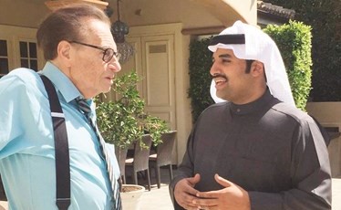  مع الاعلامي الأميركي لاري كينج﻿