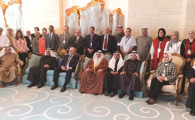 صورة جماعية للمشاركين في الاجتماع﻿