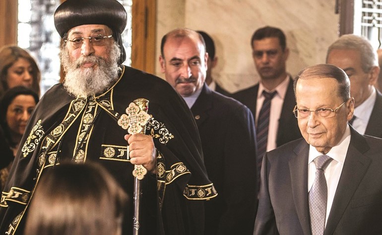 بابا الاقباط الارثوذكس تواضروس الثاني مستقبلا الرئيس ميشال عون في مقر الكاتدرائية المرقسية بالعباسية﻿