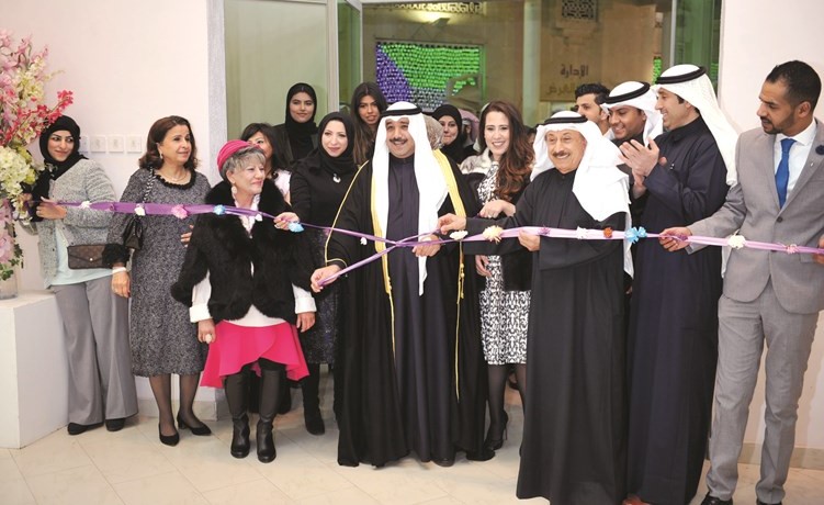 الشيخ صباح ناصر صباح الأحمد يفتتح مهرجان الكويت للإبداع التشكيلي﻿