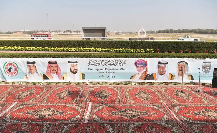 منافسات مثيرة في كرنفال الفروسية لمهرجان الموروث الشعبي الخليجي