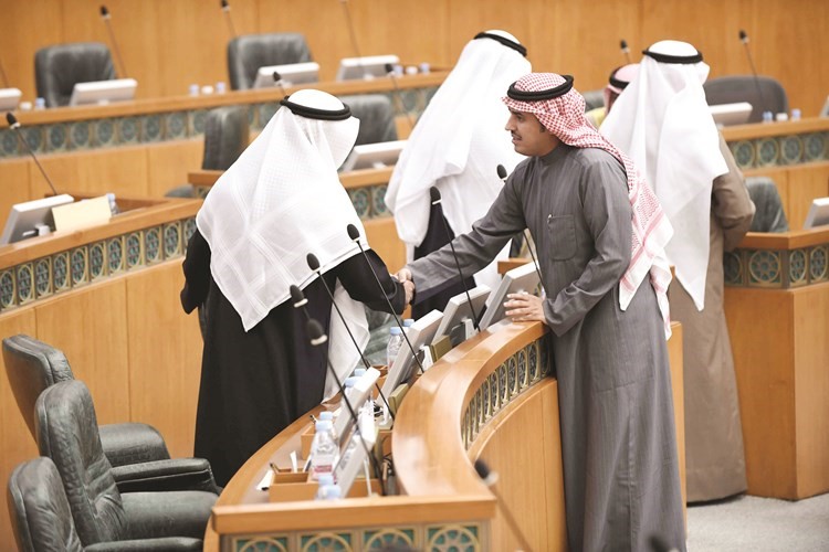 ناصر الدوسري ود. فالح العزب﻿