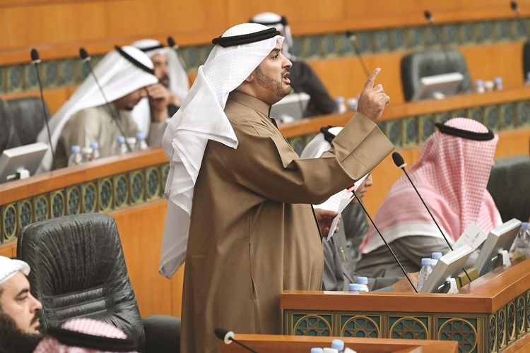 حمدان العازمي ﻿