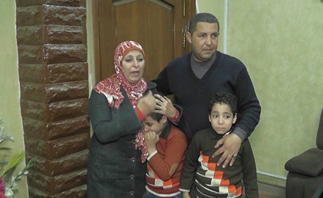 بالصور..  في مصر.. اتصلت للاطمئنان على طفليها فكانت المفاجأة الصادمة!