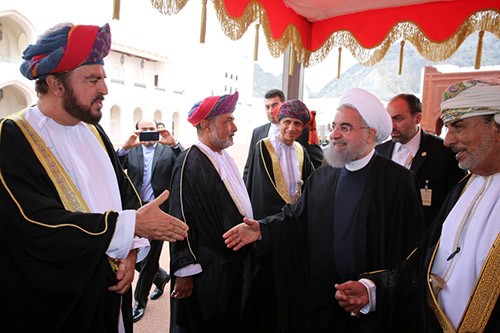 السلطان قابوس والرئيس الإيراني بحثا العلاقات الثنائية والتطورات الإقليمية والدولية