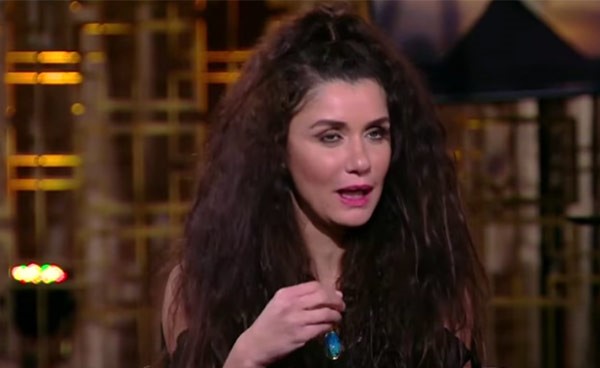 بالفيديو.. حسن الرداد بموقف محرج على الهواء.. وهذا ما قاله لغادة عادل!