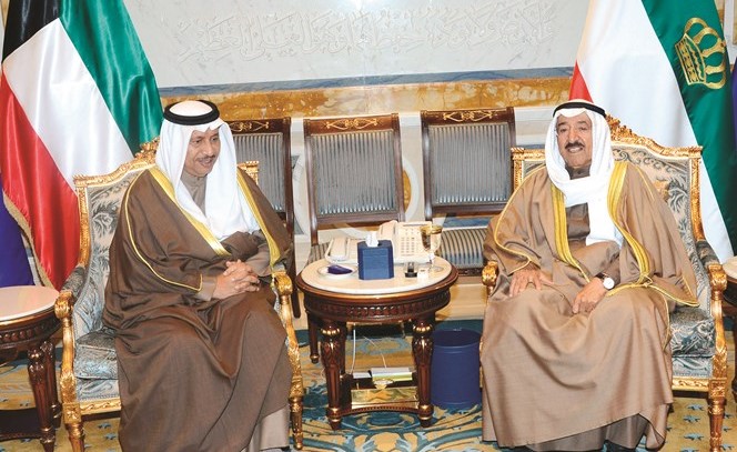 صاحب السمو الأمير الشيخ صباح الأحمد مستقبلا سمو رئيس الوزراء الشيخ جابر المبارك ﻿