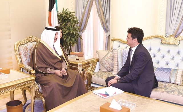 سمو رئيس الوزراء الشيخ جابر المبارك مستقبلا رئيس مندوبية الاتحاد الأوروبي﻿