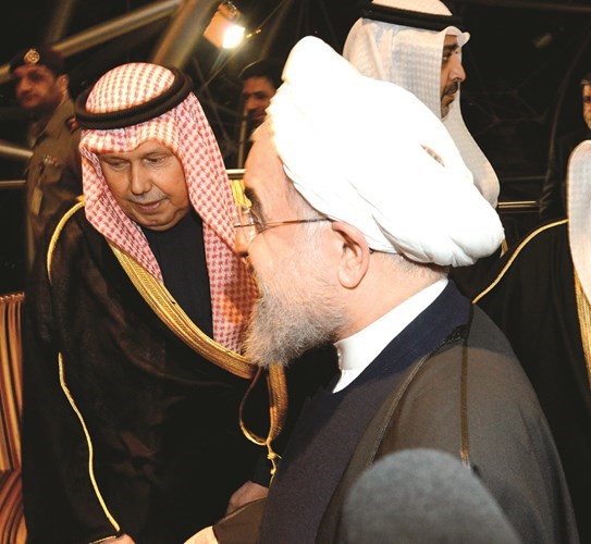 السفير احمد فهد الفهد في استقبال الرئيس الإيراني ﻿