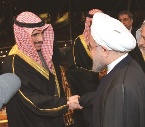 مرزوق الغانم مصافحا الرئيس الايراني ﻿