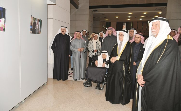 افتتاح معرض الصور﻿