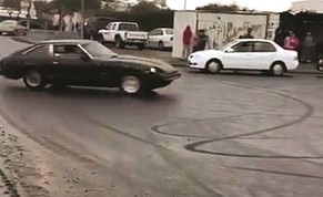 مستهترون استغلوا هطول الأمطار وشرعوا بعمل وصلات استعراض﻿