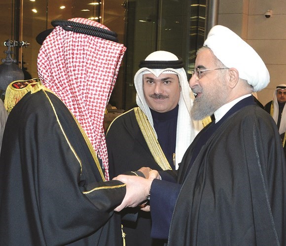 سمو ولي العهد الشيخ نواف الأحمد في وداع الرئيس الإيراني﻿