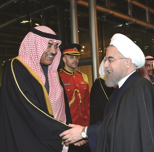 الشيخ صباح الخالد مودعا الرئيس روحاني﻿