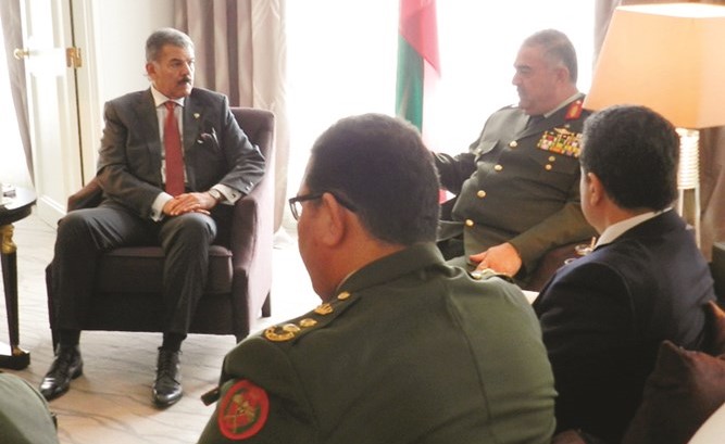 الشيخ محمد الخالد مستقبلا رئيس هيئة الأركان المشتركة الأردنية الفريق الركن محمود فريحات ﻿