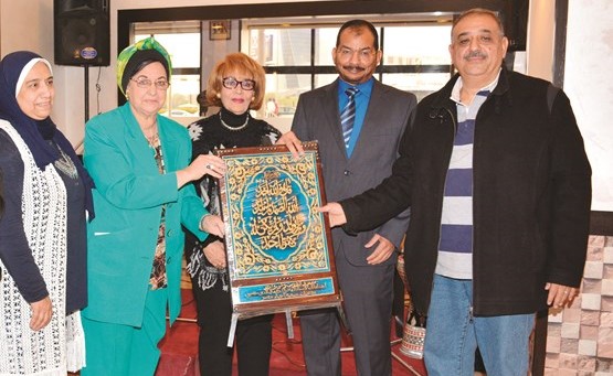 وفد أحباء مصر يكرم كمال الدين حسين﻿