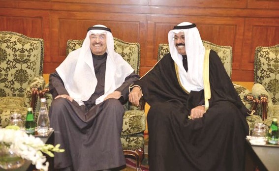 المطرب الكبير مصطفى أحمد مع الفريق أول م.الشيخ أحمد النواف﻿