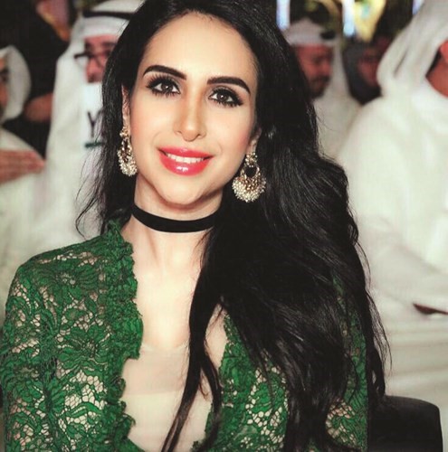 فاطمة المخيزيم﻿