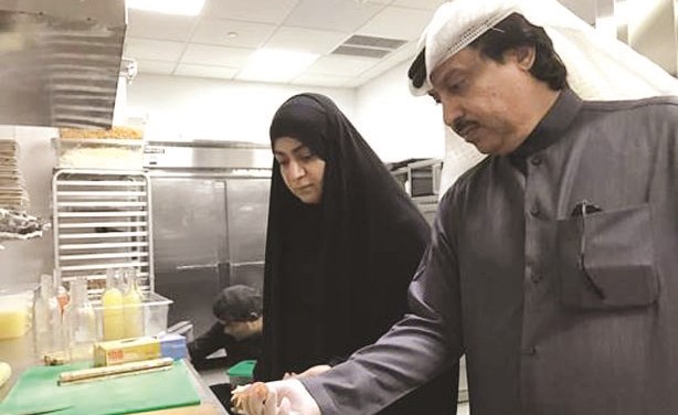 فحص المواد الغذائية﻿
