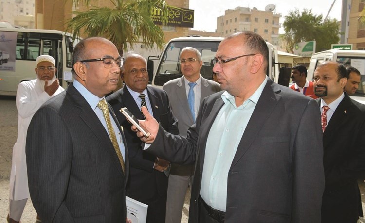 السفير الهندي متحدثا للزميل أسامة دياب ﻿