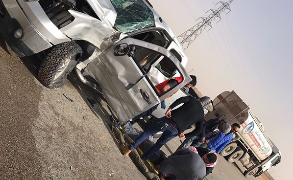 بالفيديو .. سائق شاحنة متهور يتسبب بحادث أليم