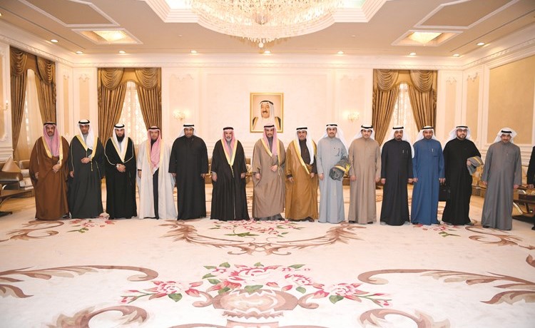 الوفد البرلماني اثناء مغادرته إلى البحرين أمس ﻿