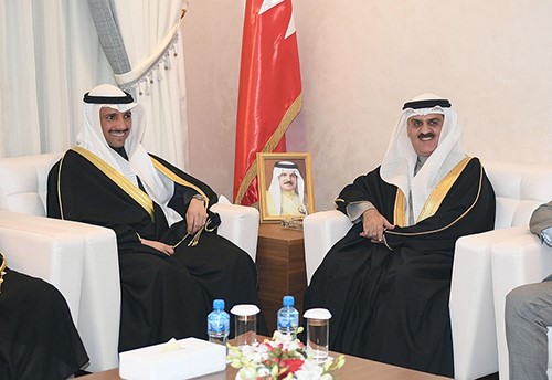 رئيس مجلس الامة مرزوق الغانم مع رئيس مجلس النواب البحريني احمد الملا 