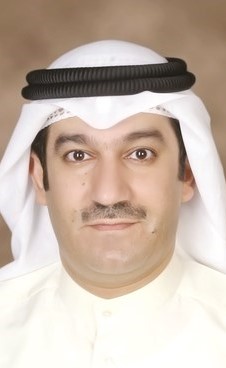 الشحومي يكرم منتخب المدارس