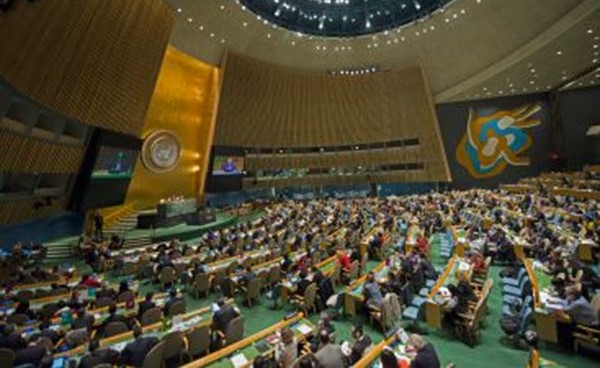 اليمن يطالب الأمم المتحدة رسمياً بتصنيف الحوثيين جماعة إرهابية