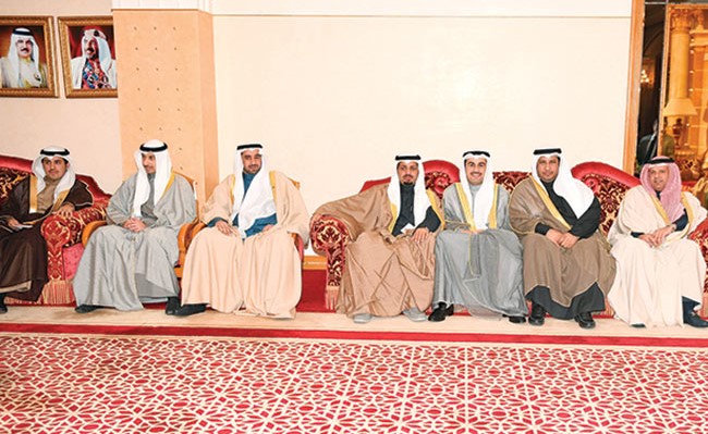 فيصل الكندري والحميدي السبيعي وثامر السليط وماجد المطيري ود. حمود الخضير وعبدالوهاب البابطين وناصر الدوسري