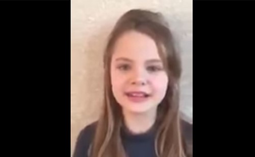 فيديو لطفلة اوكرانية تتلو القرآن الكريم  وتحصد مليون مشاهدة