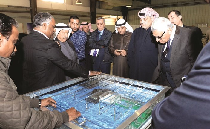 تجربة نموذج الكاسرات﻿
