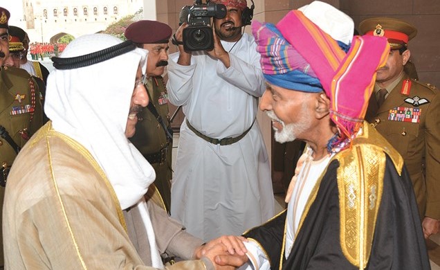 السلطان قابوس بن سعيد مرحبا بصاحب السمو الأمير الشيخ صباح الأحمد ﻿