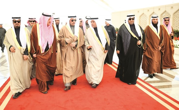 رئيس مجلس الأمة مرزوق الغانم والوفد البرلماني المرافق له أثناء عودتهم من مملكة البحرين وفي استقبالهم عيسى الكندري ود.فالح العزب﻿