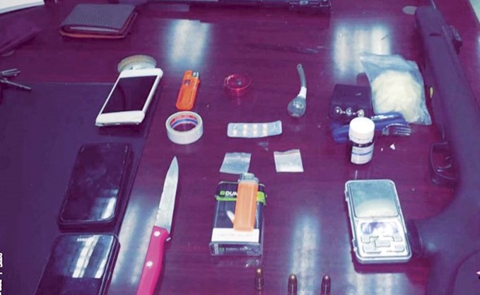المضبوطات والمتهمين احيلوا إلى مكافحة المخدرات﻿