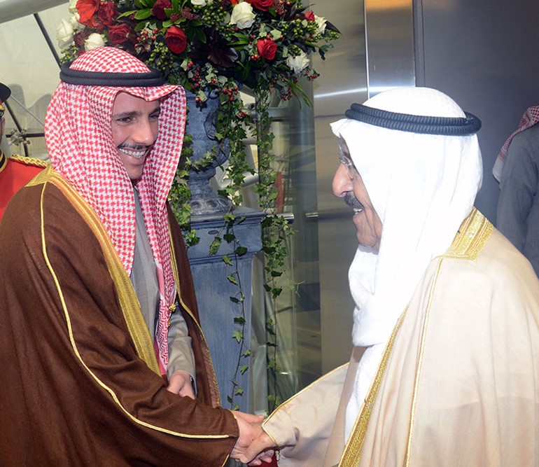 الأمير يصل إلى أرض الوطن