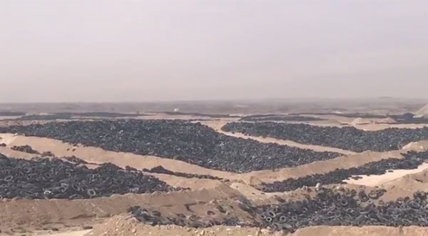 بالفيديو.. وزير الأشغال ومدير عام البيئة يقومان بجولة على مواقع تقطيع الإطارات للاطلاع على سير العمل