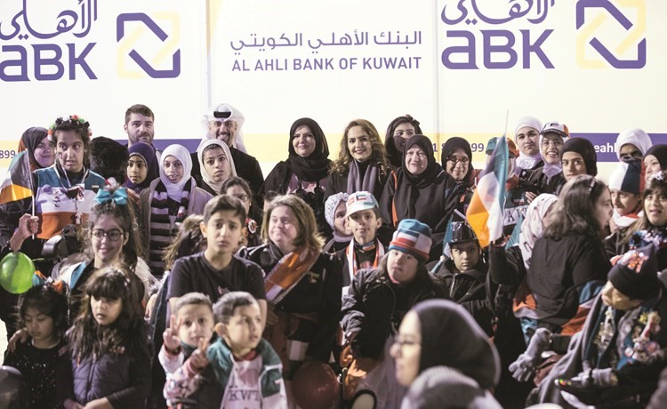 مع أطفال المركز خلال احتفالية الأعياد الوطنية﻿