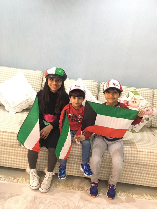 بالفيديو والصور.. كرنفالات احتفالية بالأعياد الوطنية في "المباركية"