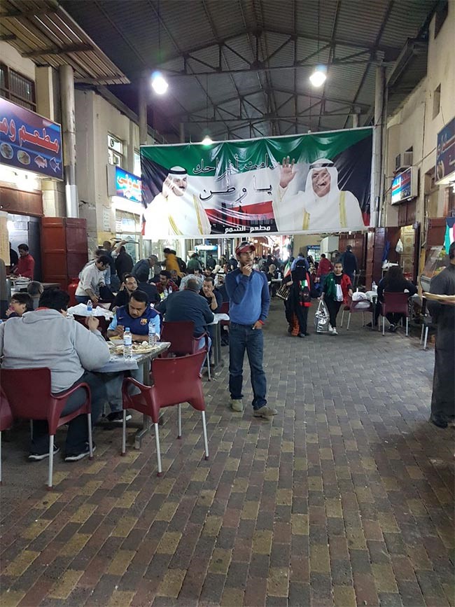 بالفيديو والصور.. كرنفالات احتفالية بالأعياد الوطنية في "المباركية"