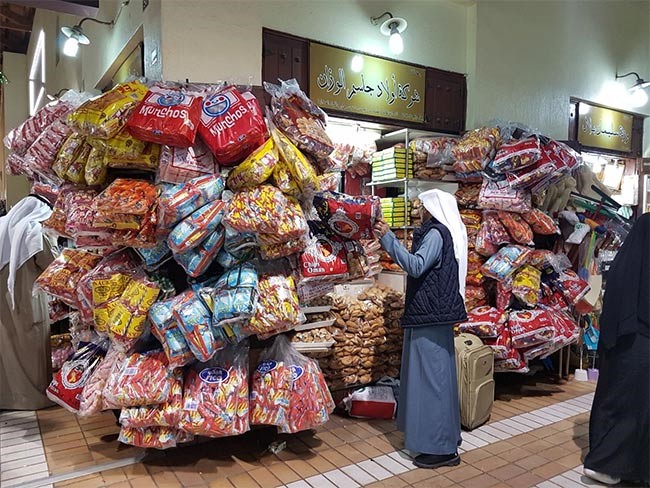 بالفيديو والصور.. كرنفالات احتفالية بالأعياد الوطنية في "المباركية"