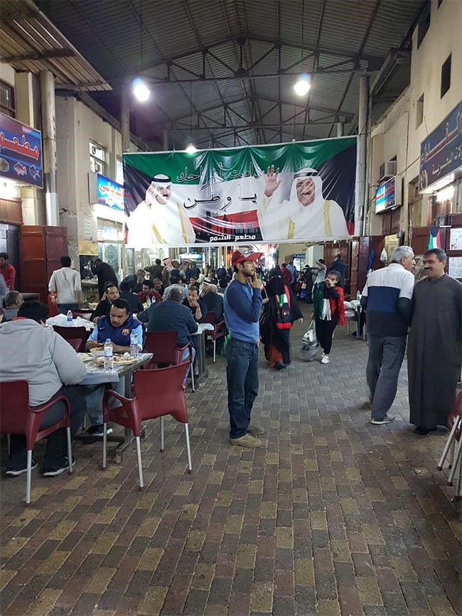 بالفيديو والصور.. كرنفالات احتفالية بالأعياد الوطنية في "المباركية"