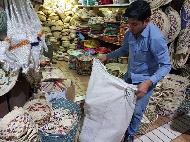 بالفيديو والصور.. كرنفالات احتفالية بالأعياد الوطنية في "المباركية"