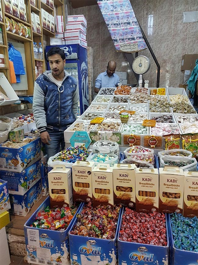 بالفيديو والصور.. كرنفالات احتفالية بالأعياد الوطنية في "المباركية"